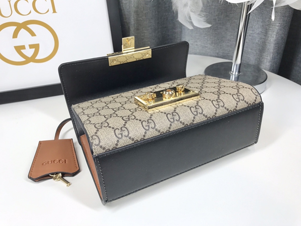 激安グッチバッグコピー角部分ディテール